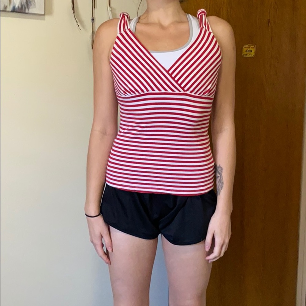 Adorable stripped shirt